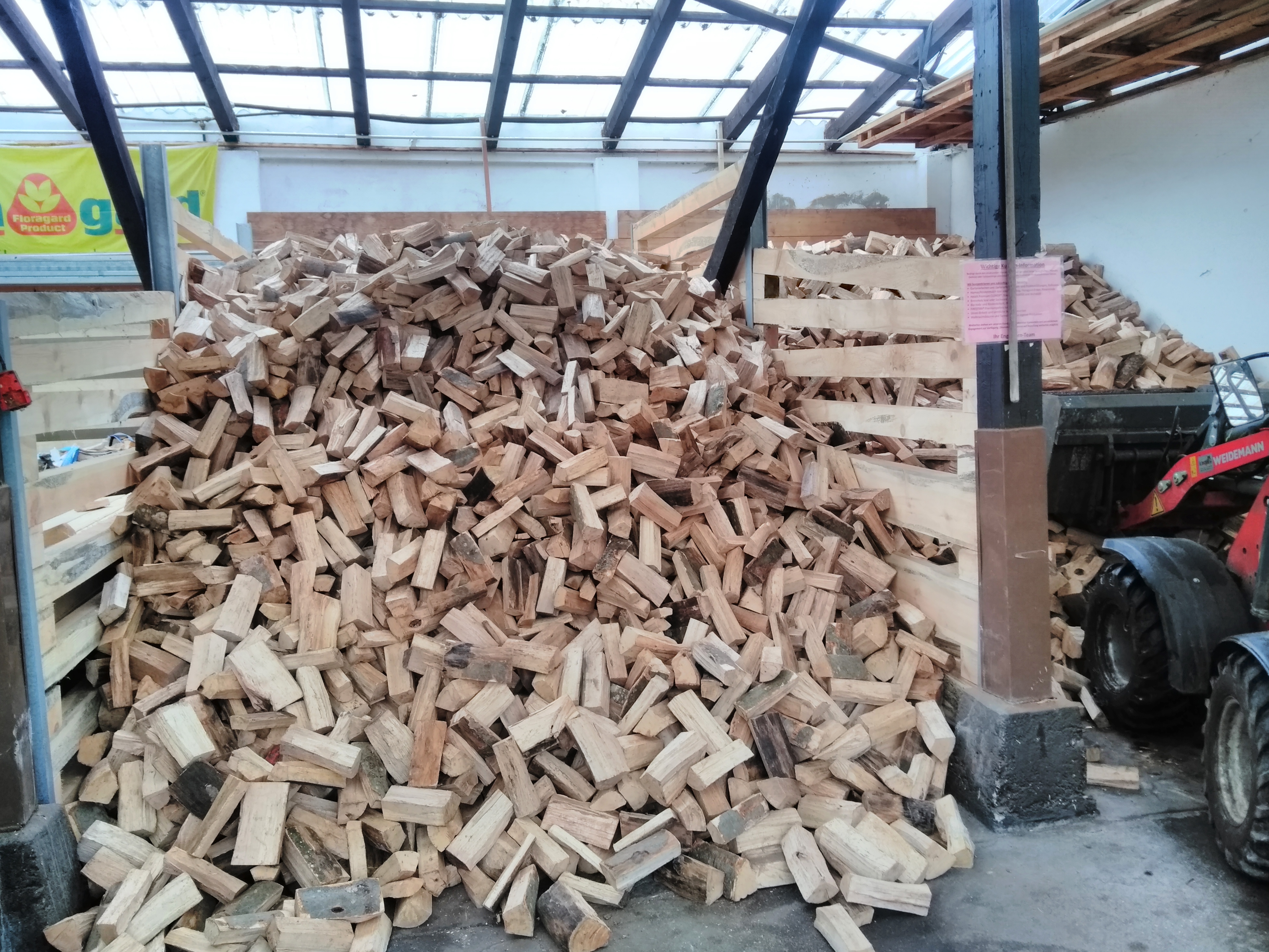 Engelhorns Welt 78727 Oberndorf Aistaig Ueberdachte Holzlagerung
